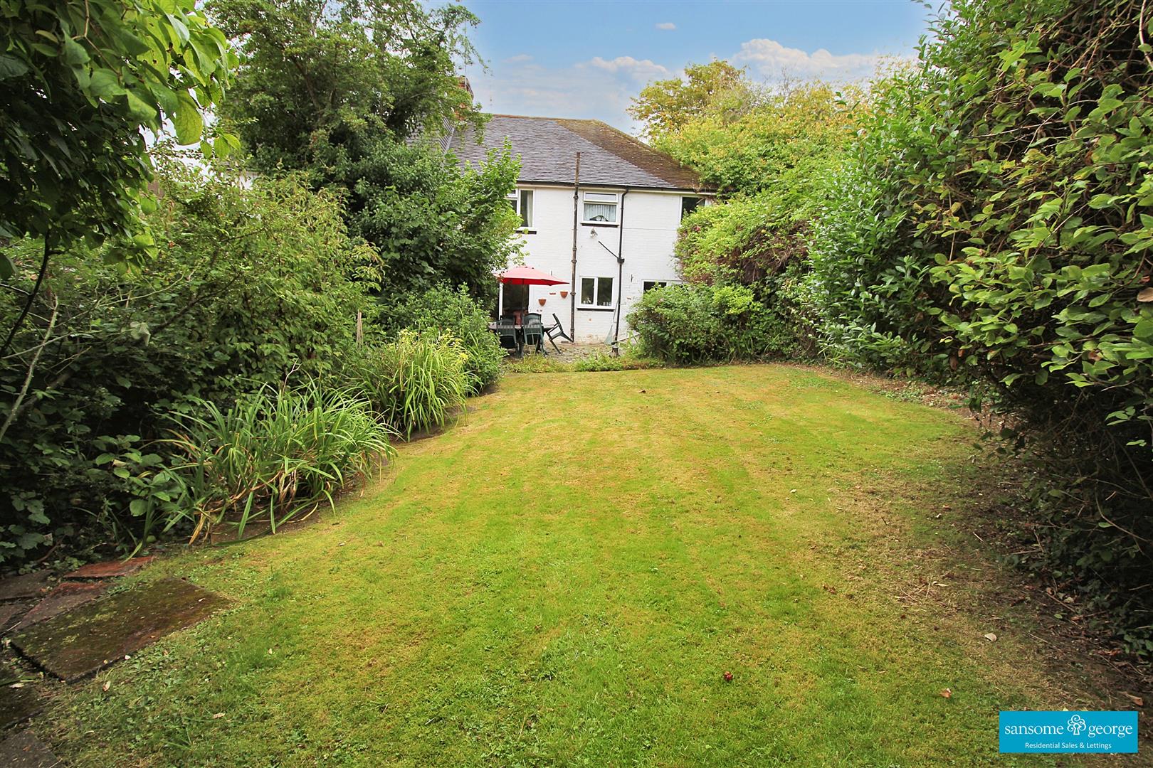 5 bed property in Ennerdale Road, Reading